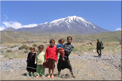 Children at the foot of Mount Ararat (by Markus)